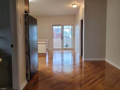 Main picture of 122 Bay 38th St