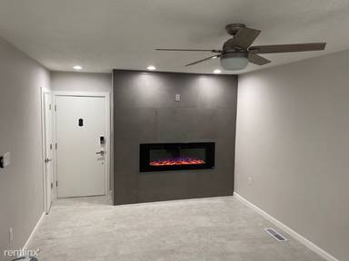 Main picture of 3803 Copper Ave NE
