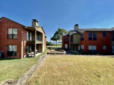 Main picture of 5901 Lake Hubbard Pkwy