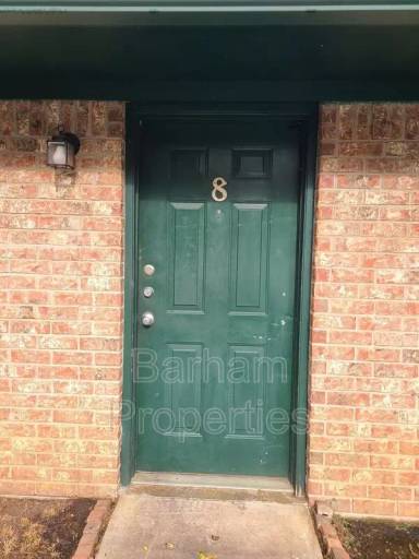 Main picture of 318 Houston St