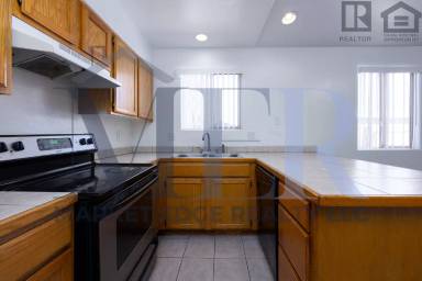 Main picture of 1721 W Carol Ave