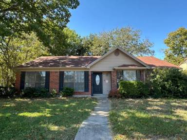 Main picture of 301 Sheffield Dr