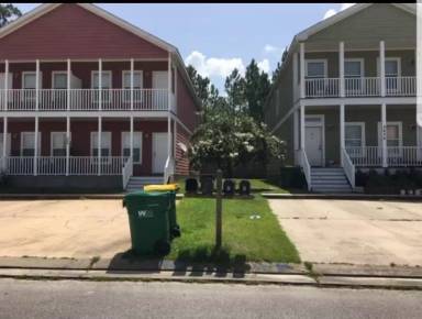 Main picture of 2500 Gladiolus St