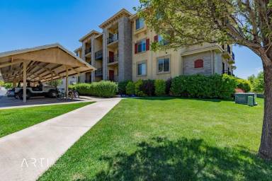 Main picture of 952 W 965 N