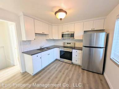 Main picture of 2712 S Lake St