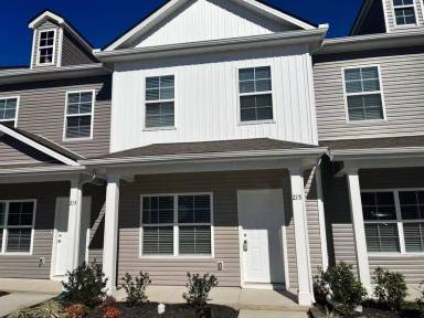 Main picture of 215 Tara Ct