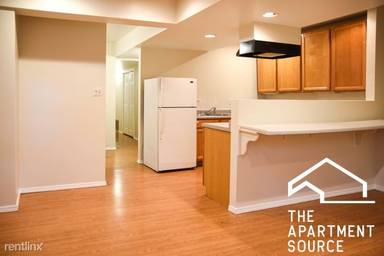 Main picture of 1129 W Addison St