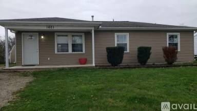 Main picture of 1601 W Stirling Dr