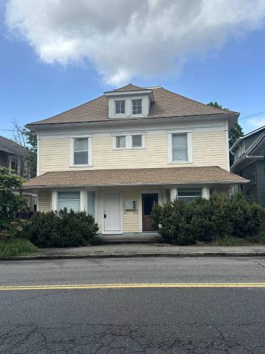 Main picture of 3015 SE Belmont St