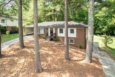 Main picture of 2212 Foxtrot Rd