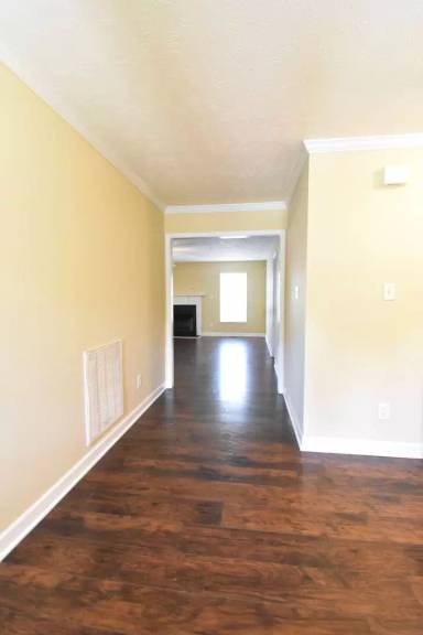 Main picture of 6921 Saint Julian Way