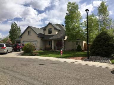 Main picture of 2135 Village Circle Ct