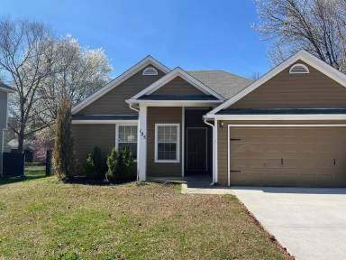 Main picture of 125 River Oaks Dr