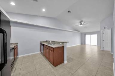 Main picture of 1621 SW 33rd St