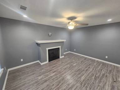 Main picture of 303 Dobbs St