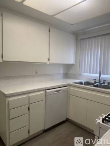 Main picture of 16862 Lynn Ln