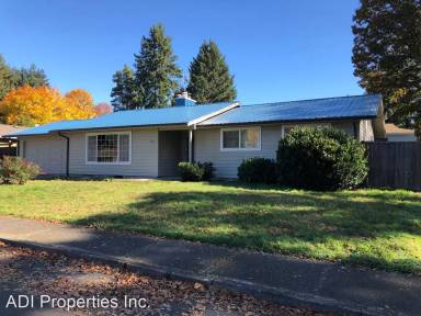 Main picture of 5800 SW 202nd Ave