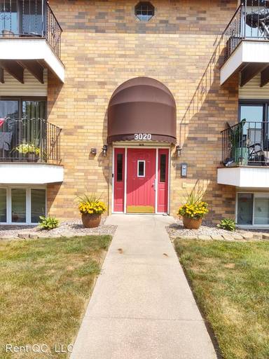 Main picture of 3020 4th St
