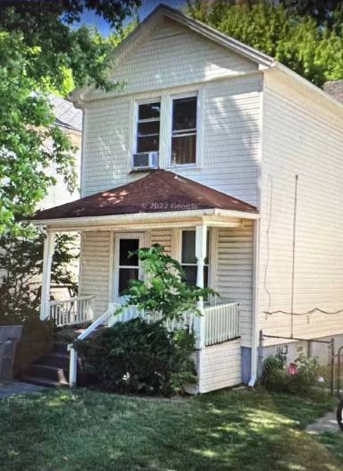 Main picture of 215 Heaton Ave