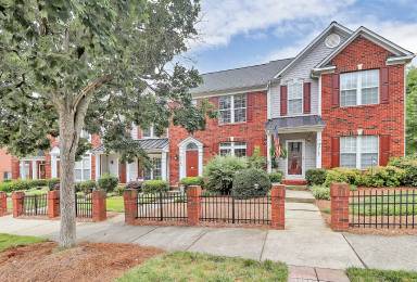 Main picture of 17743 Delmas Dr