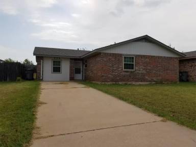 Main picture of 423 NE 27th St