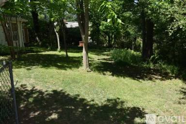 Main picture of 2216 Lynnchester Cir