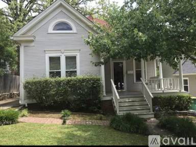 Main picture of 311 N Cedar St