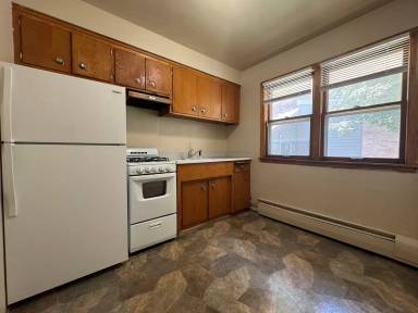 Main picture of 616 Ivy Ave E