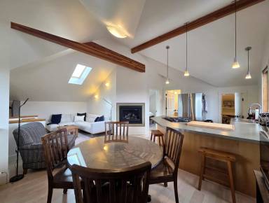 Main picture of 4461 Waters St