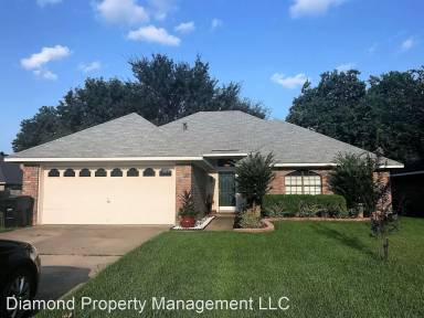 Main picture of 303 Brownlee Cir