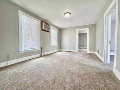 Main picture of 2202 Kemble Ave