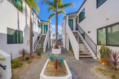 Main picture of 4633 30th St