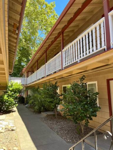 Main picture of 2812 D St