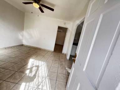 Main picture of 563 S 1st Ave