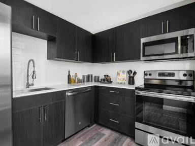 Main picture of 840 N Wabash Ave