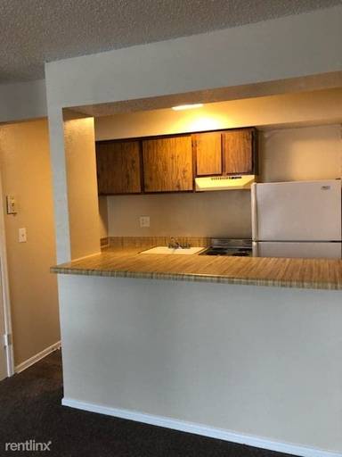 Main picture of 5523-607 NW 50th St