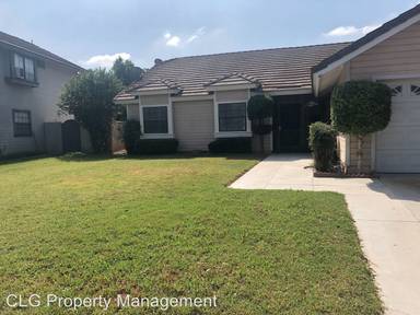 Main picture of 8256 Yearling Way