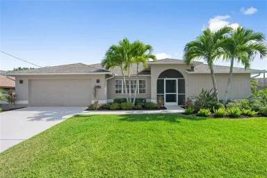 Main picture of 1226 SW 51st Ter