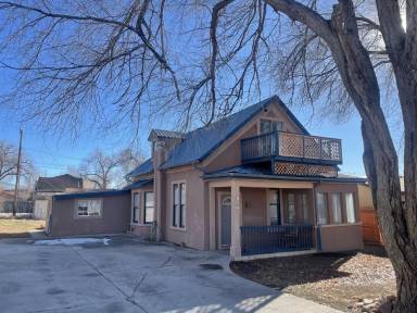 Main picture of 916 S 8th St