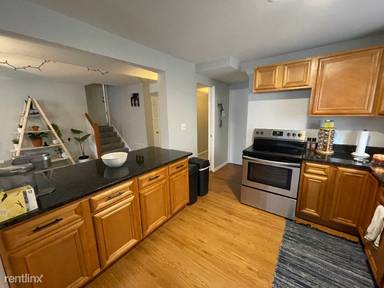Main picture of 5839 N Cicero Ave