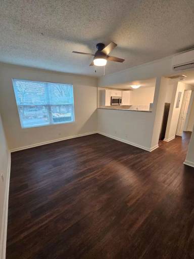 Main picture of 411 Parkway Dr NE