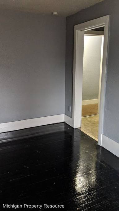 Main picture of 17310 Bentler St