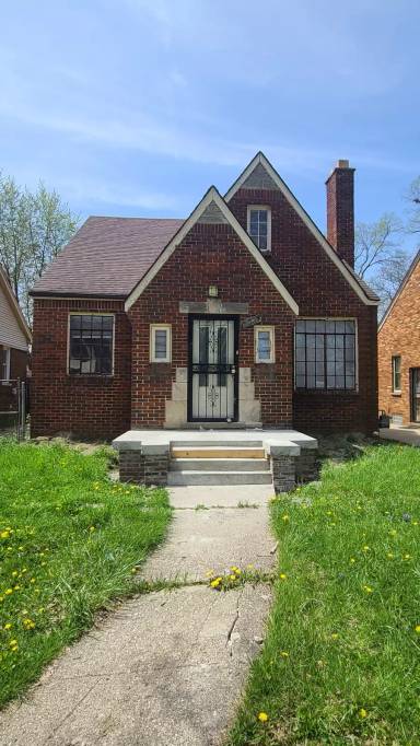 Main picture of 15319 Sussex St