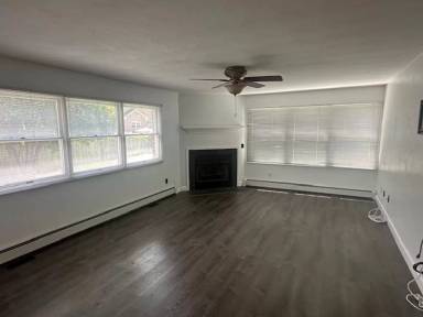 Main picture of 107 Orchard St