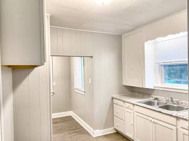 Main picture of 2434 40th St NE