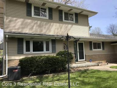 Main picture of 213 W Clara Ave