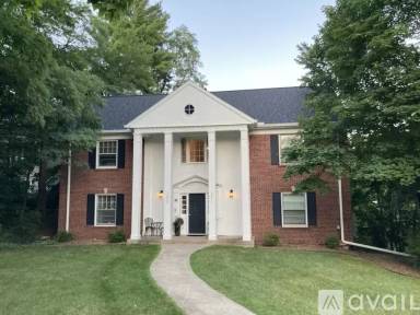 Main picture of 1011 Short Rd