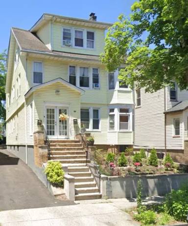 Main picture of 107 Hollywood Ave