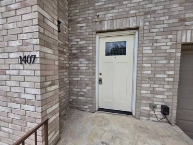 Main picture of 1407 Blackbridge