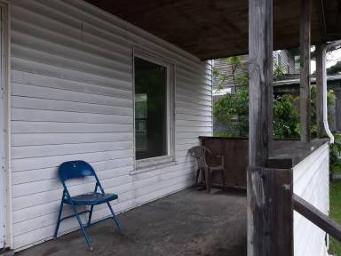 Main picture of 119 Irving St